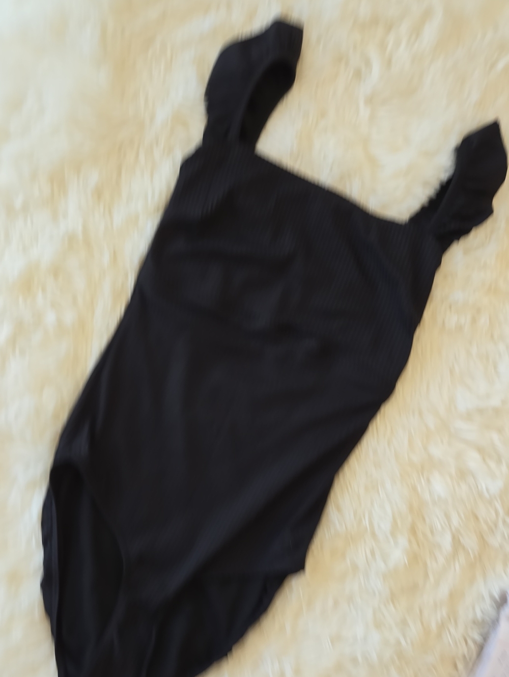 Albion Classic Full-coverage Hampton Ribbed Ruffle Tank XS - Picture 3 of 9